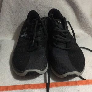 Girls Under Armour shoes